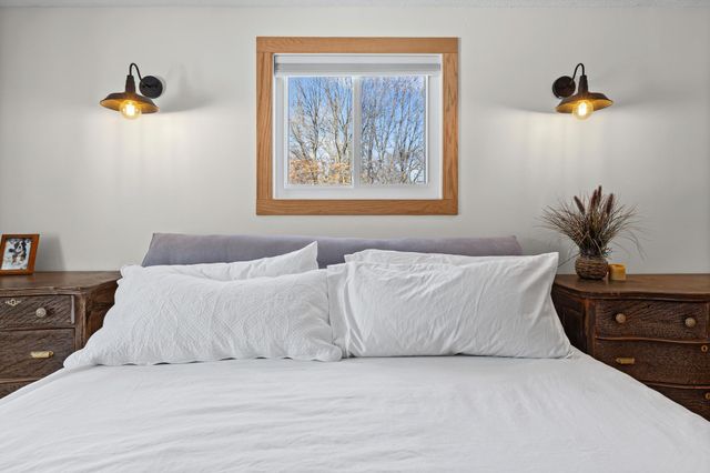 5690 136th Street Court, Apple Valley, MN 55124