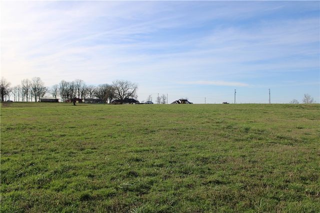 2147 Northern Trace Way, Tontitown, AR 72762