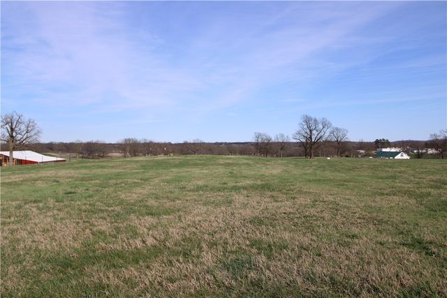 2147 Northern Trace Way, Tontitown, AR 72762