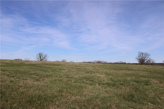 2147 Northern Trace Way, Tontitown, AR 72762