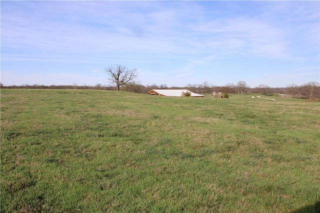 2147 Northern Trace Way, Tontitown, AR 72762