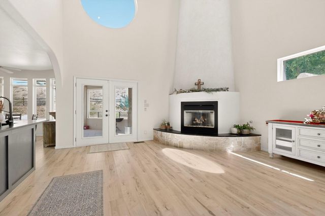 1731 Carson Road NE, Rio Rancho, NM 87144