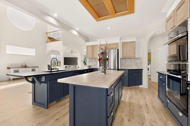 1731 Carson Road NE, Rio Rancho, NM 87144