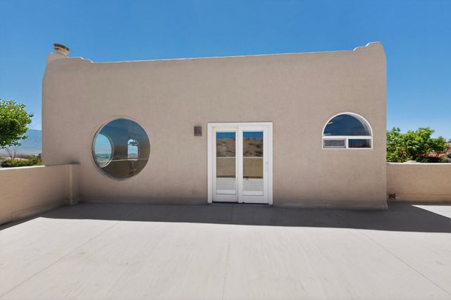 1731 Carson Road NE, Rio Rancho, NM 87144