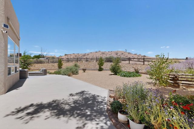 1731 Carson Road NE, Rio Rancho, NM 87144