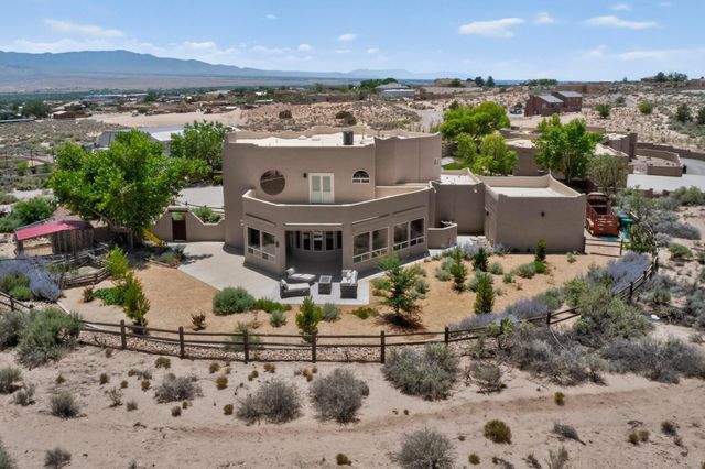 1731 Carson Road NE, Rio Rancho, NM 87144