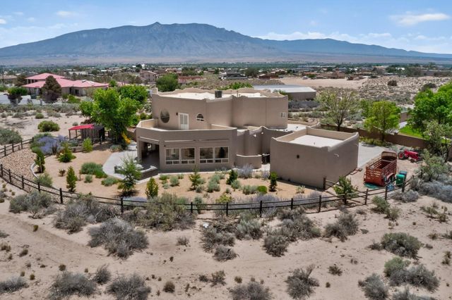 1731 Carson Road NE, Rio Rancho, NM 87144