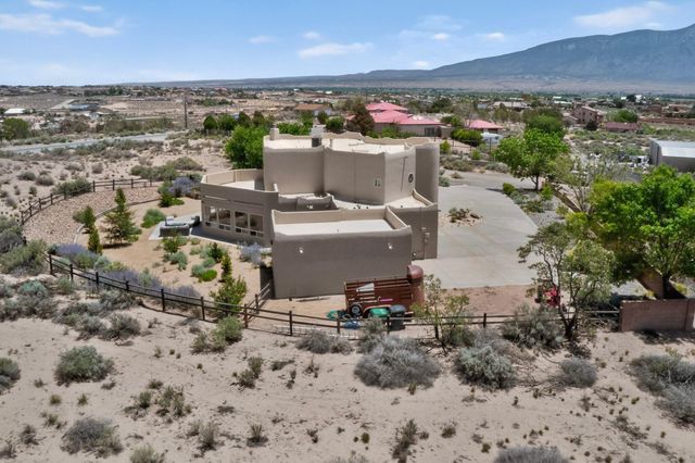 1731 Carson Road NE, Rio Rancho, NM 87144