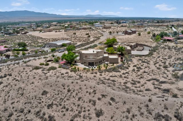 1731 Carson Road NE, Rio Rancho, NM 87144