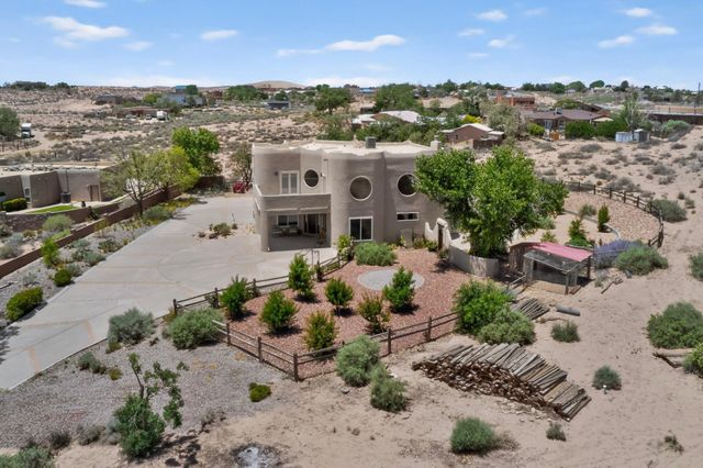 1731 Carson Road NE, Rio Rancho, NM 87144
