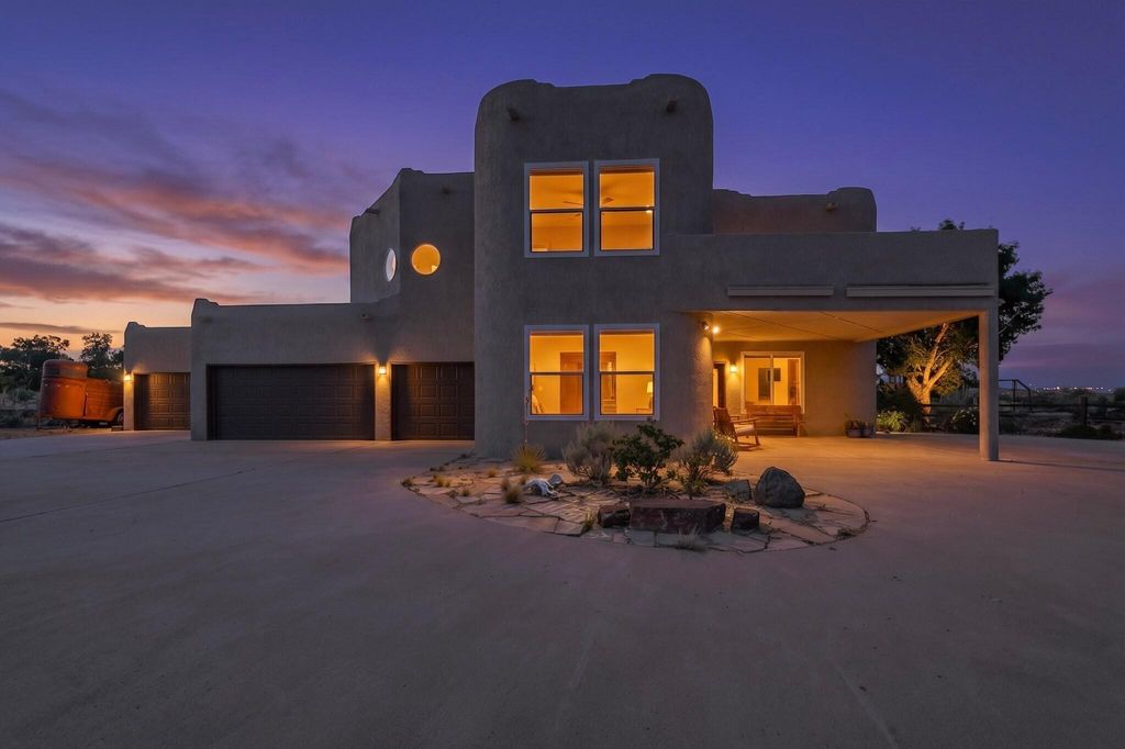 1731 Carson Road NE, Rio Rancho, NM 87144