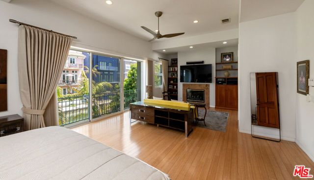 3705 Esplanade, Marina Del Rey, CA 90292