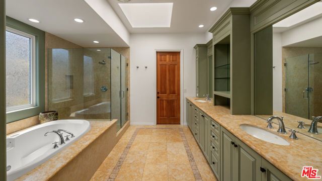 3705 Esplanade, Marina Del Rey, CA 90292
