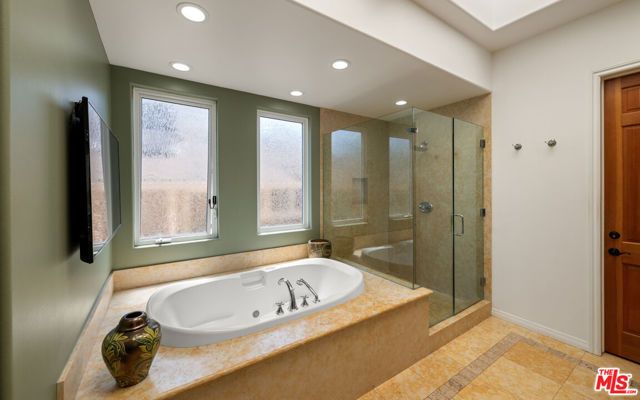 3705 Esplanade, Marina Del Rey, CA 90292