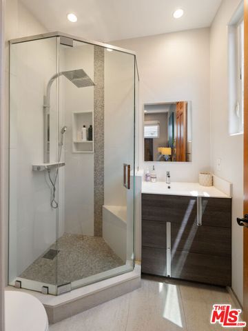 3705 Esplanade, Marina Del Rey, CA 90292