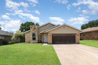 6548 Westridge Drive, Watauga, TX 76148