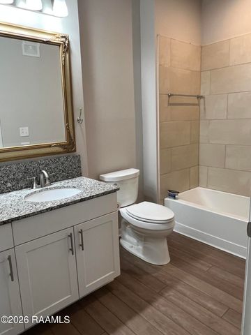 1521 Camellia Boulevard 2204, Lafayette, LA 70508