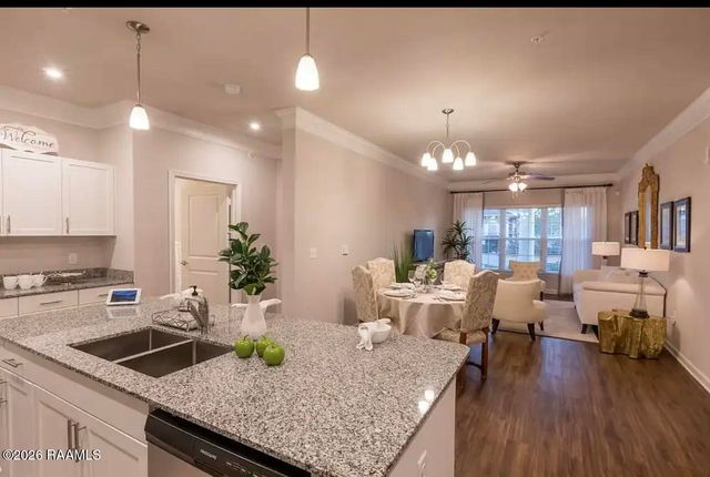 1521 Camellia Boulevard 2204, Lafayette, LA 70508