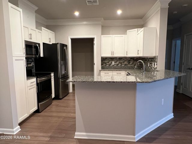 1521 Camellia Boulevard 2204, Lafayette, LA 70508