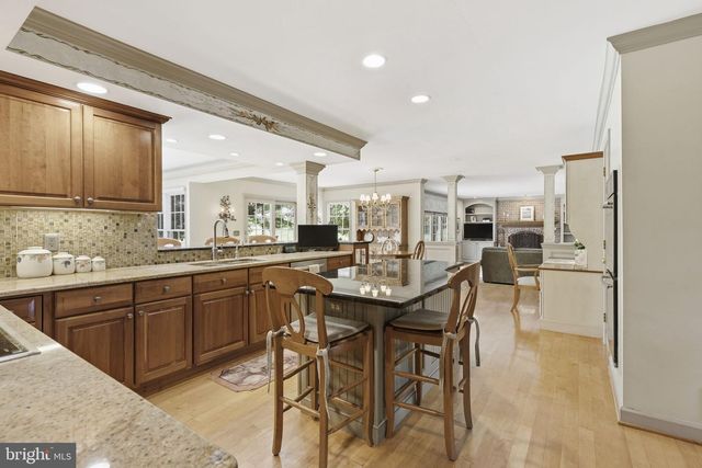 24 MANOR KNOLL CT, Baldwin, MD 21013