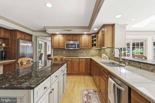 24 MANOR KNOLL CT, Baldwin, MD 21013