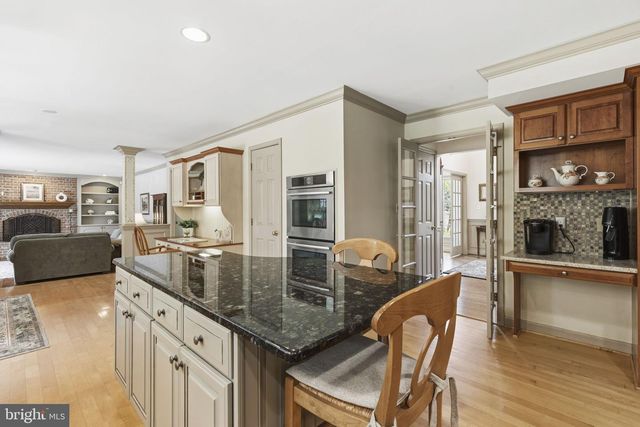 24 MANOR KNOLL CT, Baldwin, MD 21013