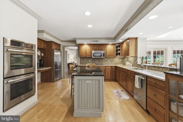 24 MANOR KNOLL CT, Baldwin, MD 21013