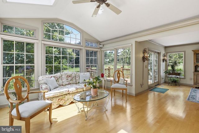 24 MANOR KNOLL CT, Baldwin, MD 21013