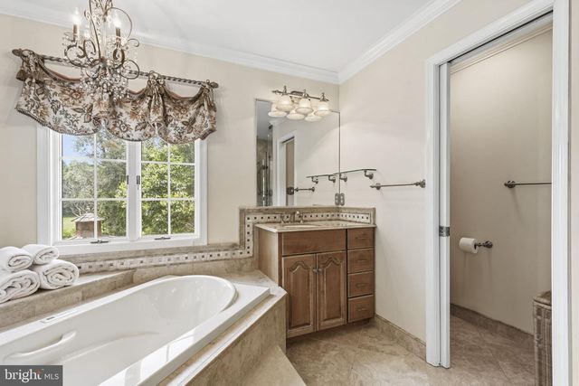 24 MANOR KNOLL CT, Baldwin, MD 21013