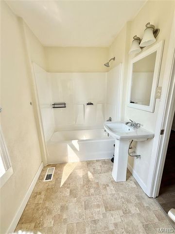 115 S LAWN Avenue, O'fallon, IL 62269