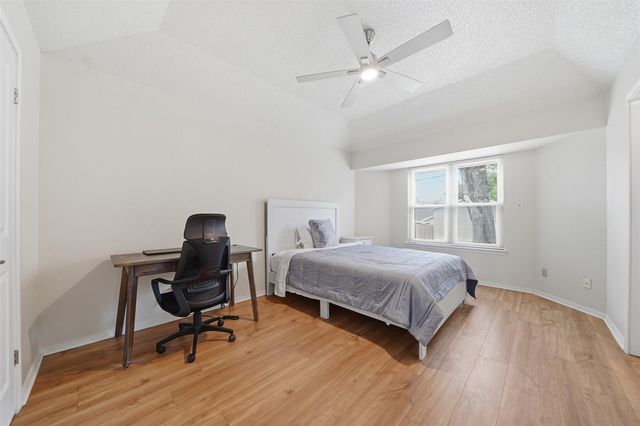 1100 York Castle DR, Pflugerville, TX 78660