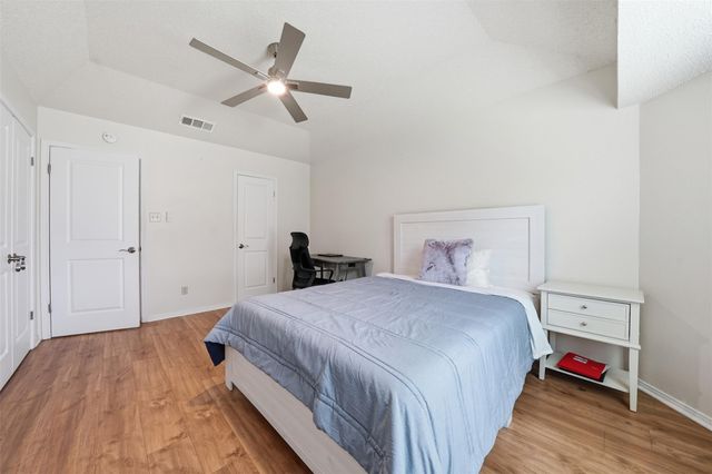 1100 York Castle DR, Pflugerville, TX 78660