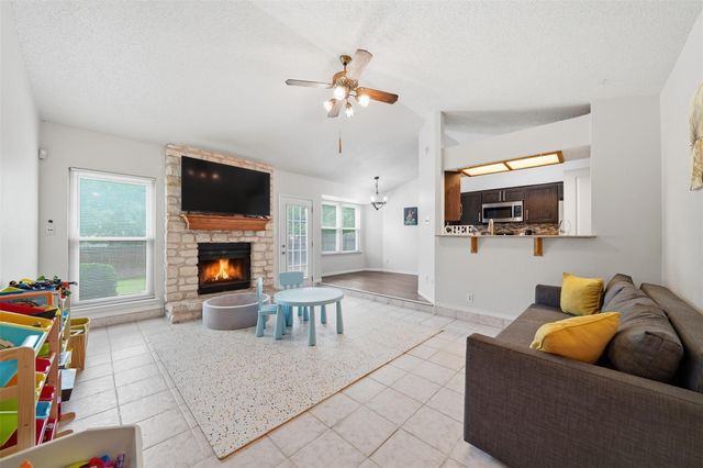 1100 York Castle DR, Pflugerville, TX 78660