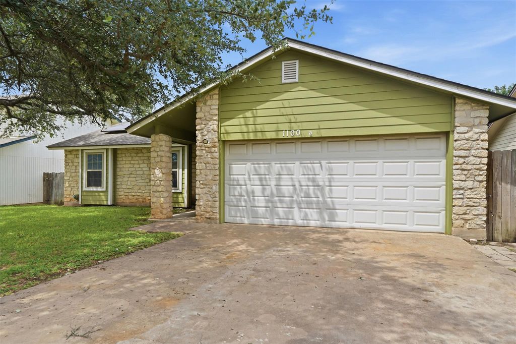 1100 York Castle DR, Pflugerville, TX 78660