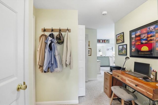 960 Hopkins Road E, Amherst, NY 14221
