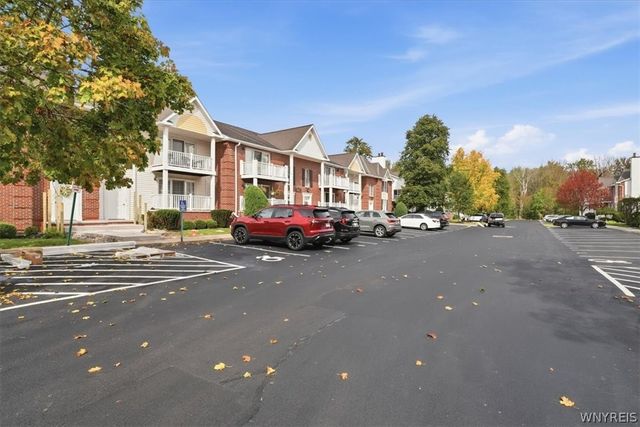 960 Hopkins Road E, Amherst, NY 14221