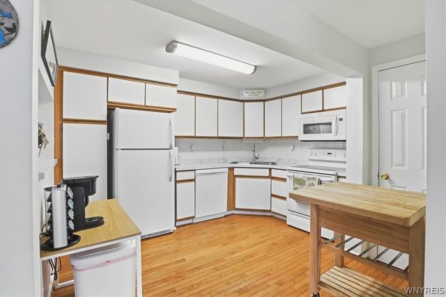 960 Hopkins Road E, Amherst, NY 14221