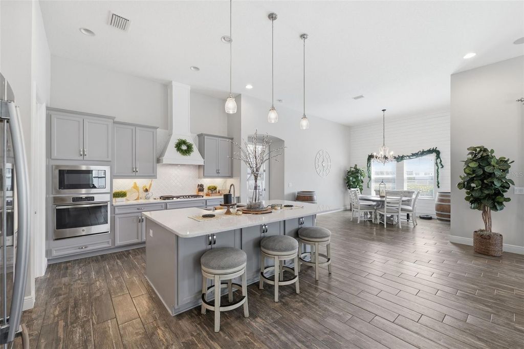 Image 11 of property listing at 8130 WATER COLOR DRIVE, Land O Lakes, FL 34638