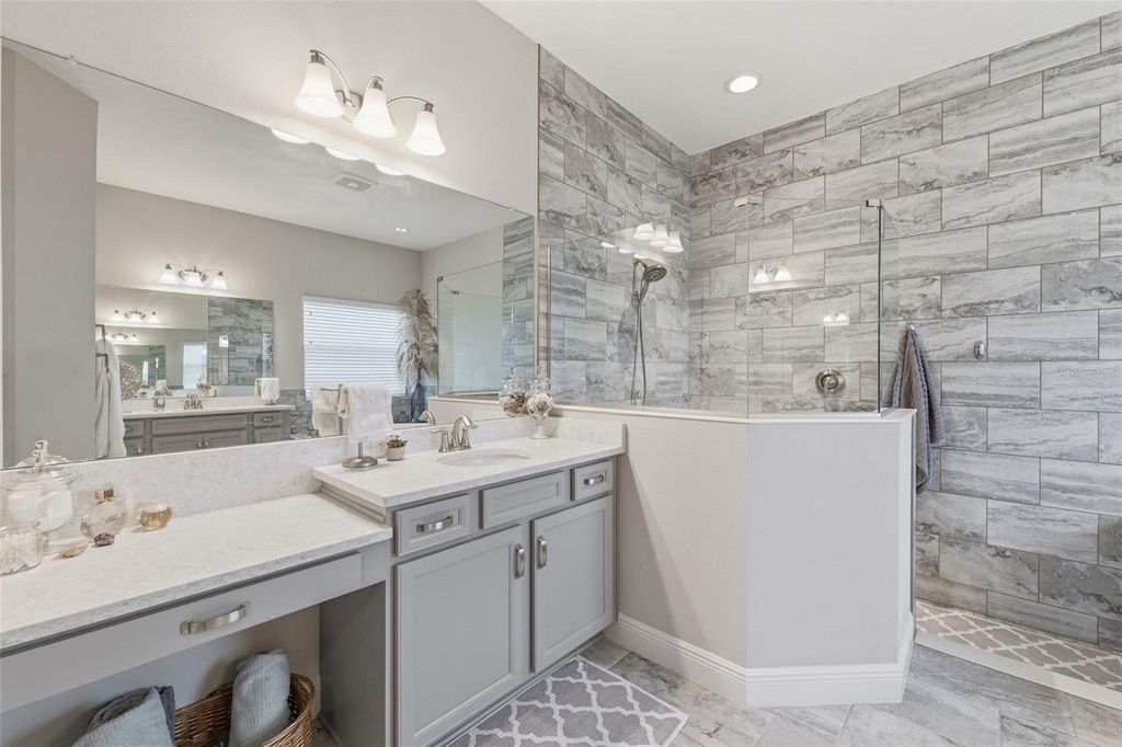 Image 23 of property listing at 8130 WATER COLOR DRIVE, Land O Lakes, FL 34638