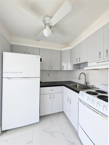 3177 S Ocean Dr 125, Hallandale Beach, FL 33009