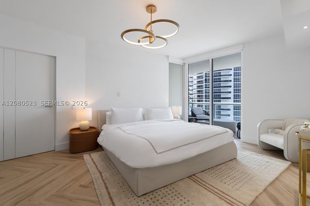 450 Alton Rd 2505, Miami Beach, FL 33139