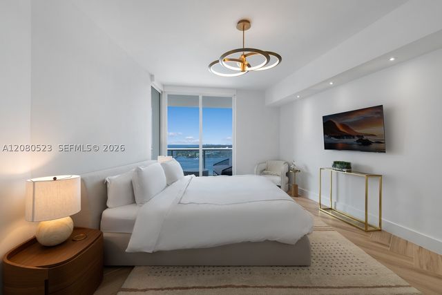 450 Alton Rd 2505, Miami Beach, FL 33139