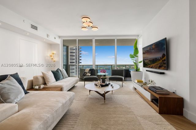 450 Alton Rd 2505, Miami Beach, FL 33139