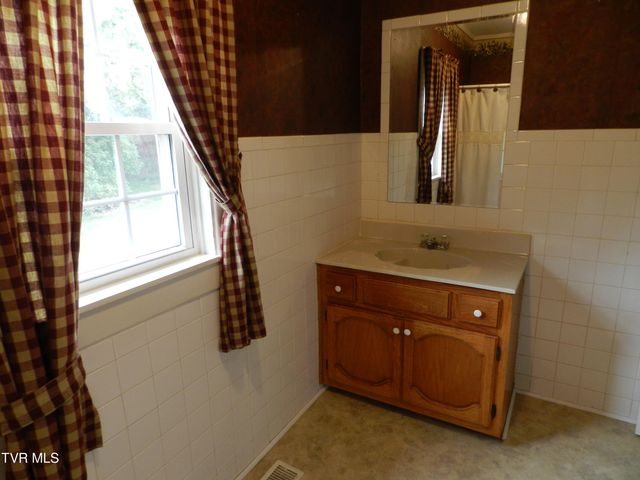 659 Gravely Road, Kingsport, TN 37660
