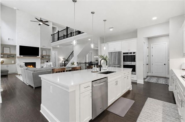 419 Oakleigh Avenue, Woodstock, GA 30188