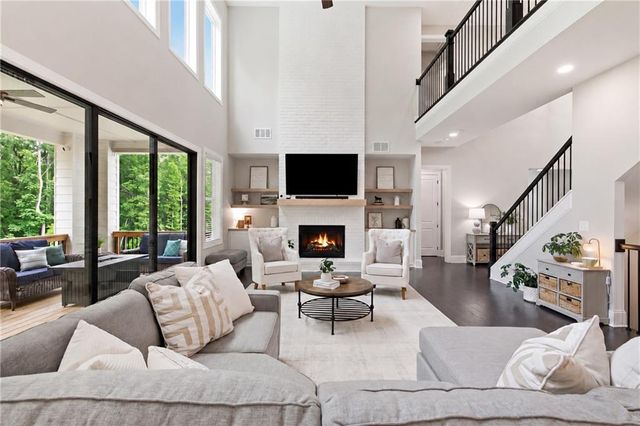 419 Oakleigh Avenue, Woodstock, GA 30188