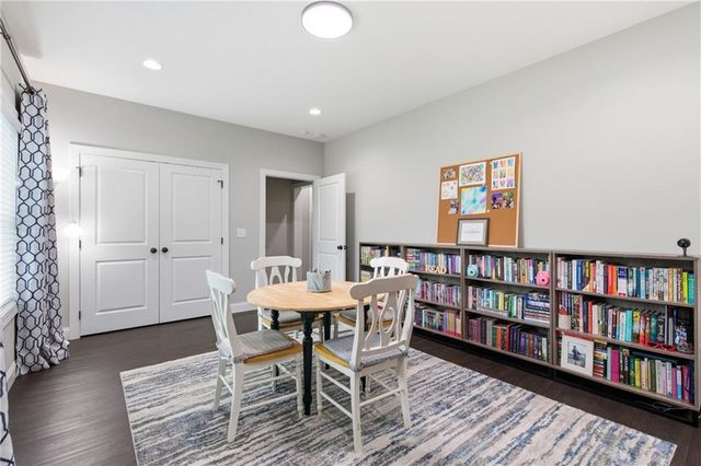 419 Oakleigh Avenue, Woodstock, GA 30188