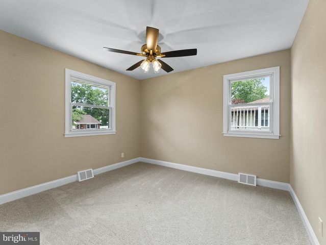 406 YORKSHIRE RD, Cherry Hill, NJ 08034