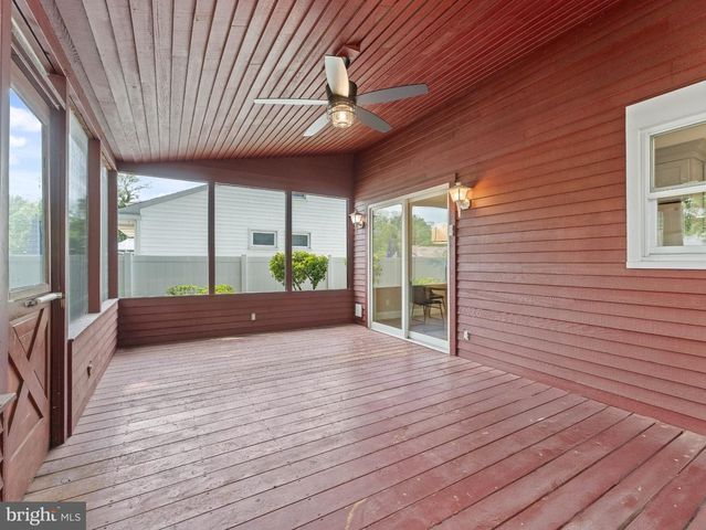 406 YORKSHIRE RD, Cherry Hill, NJ 08034