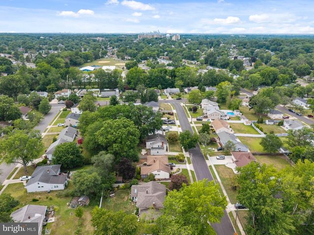 406 YORKSHIRE RD, Cherry Hill, NJ 08034